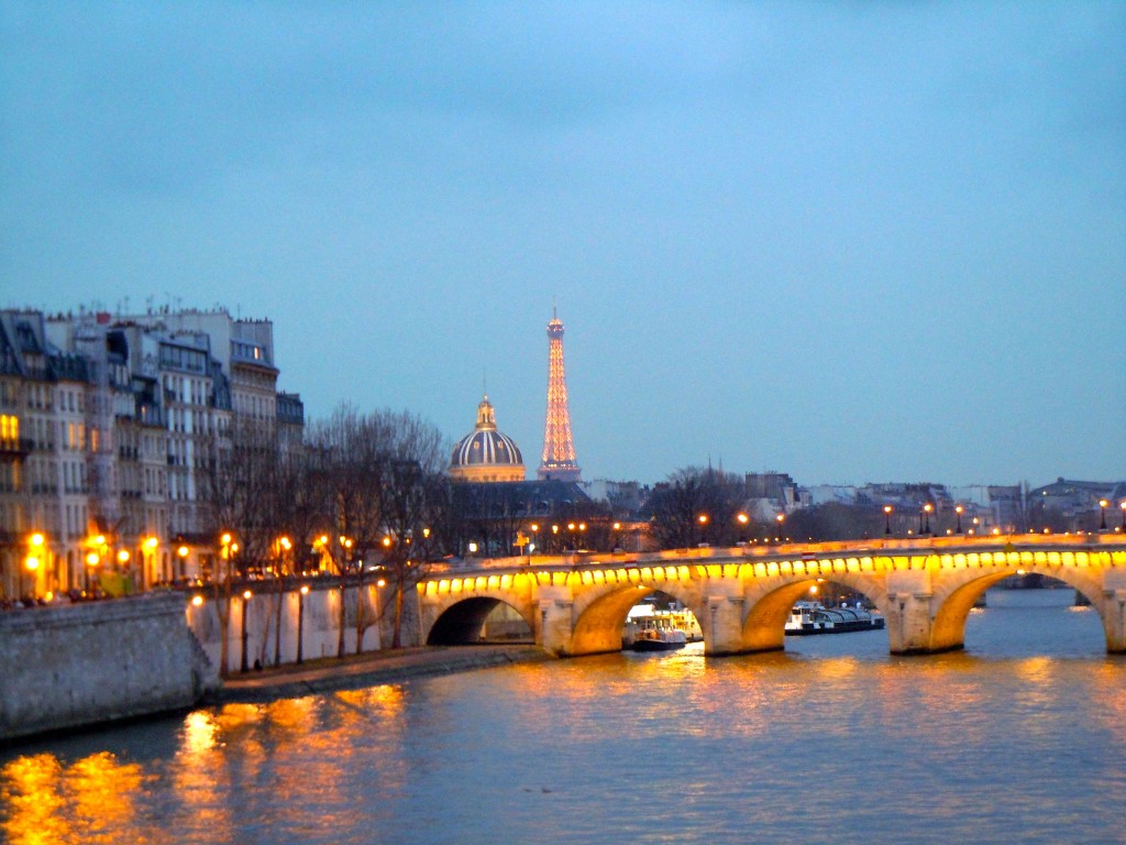 #Paris for #Beginners: Relax and take your time. Enjoy the magic of #Paris.