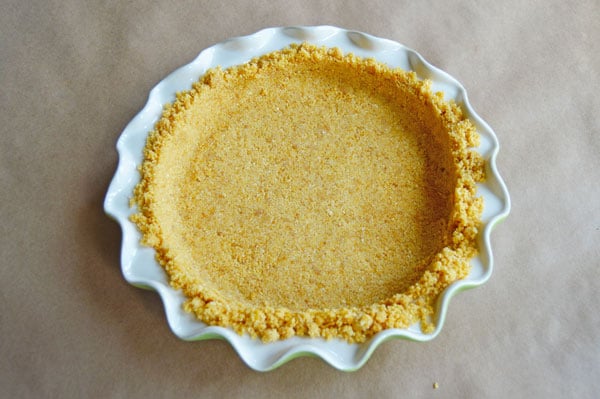 The EASIEST Graham Cracker Crust  with a step-by-step photo tutorial.  Perfect for cheesecakes, key lime pie, or peanut butter pie. | www.thehungrytravelerblog.com 