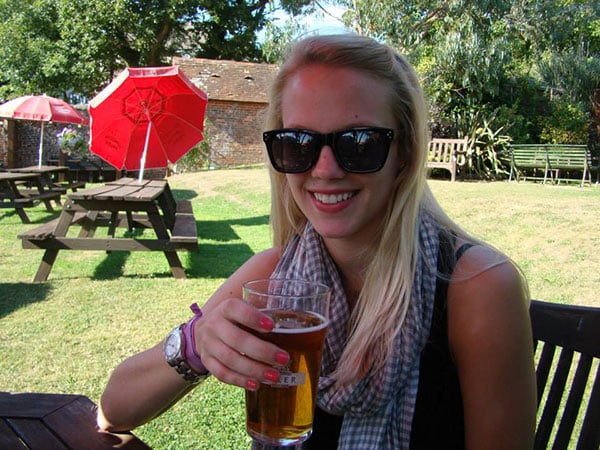 Having a Pint in England | The Hungry Traveler Interview with Hannah Casey: An American Expat in Dubai  | The Hungry Traveler