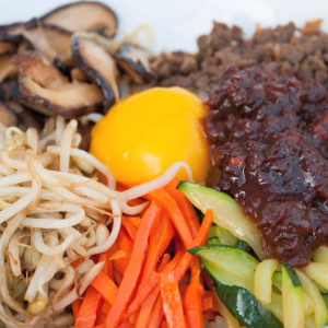 Bibimbap - 5 Must Try Korean Recipes from Hungry Gopher | www.thehungrytravelerblog.com