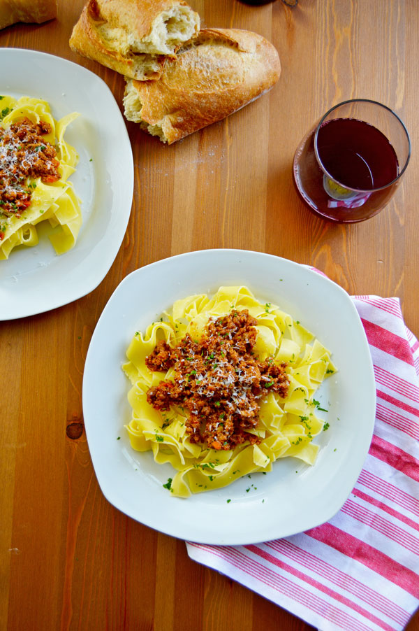 Ragu Alla Bolognese - the classic slow-cooked Italian meat sauce made from a trio of pork, beef, and proscuitto. | www.thehungrytravelerblog.com