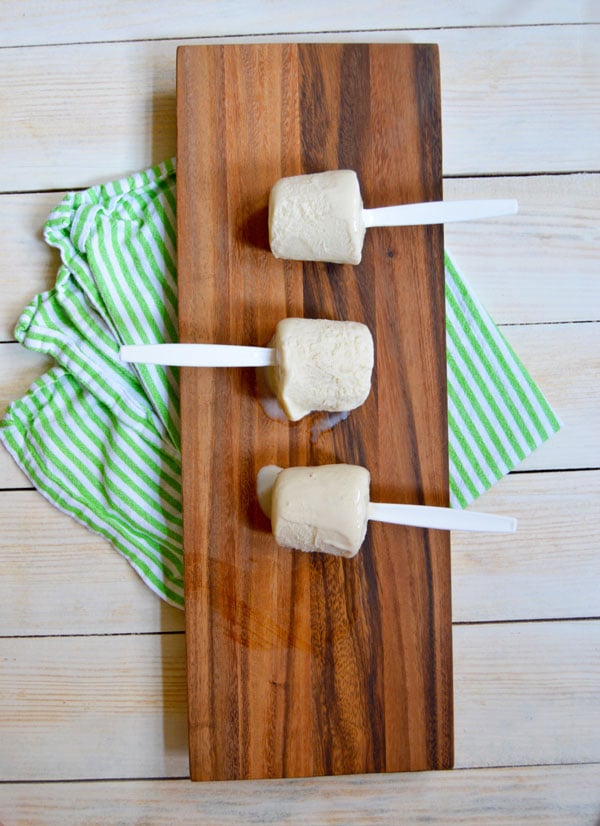 Banana Coconut Paletas | www.thehungrytravelerblog.com