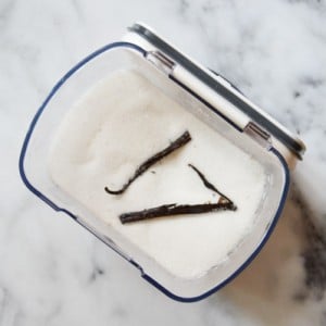 How to Make Vanilla Sugar | www.thehungrytravelerblog.com