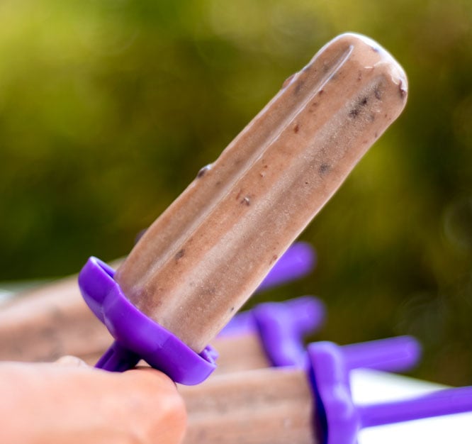 Coconut Milk Popsicles with Azuki Beans  (비비빅 만들기) from Hungry Gopher