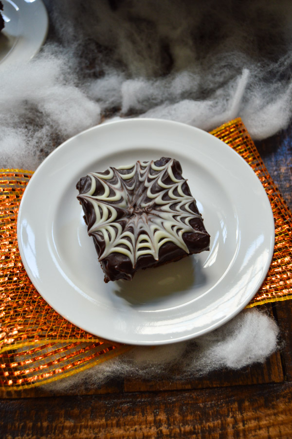 Halloween Brownies | www.thehungrytravelerblog.com