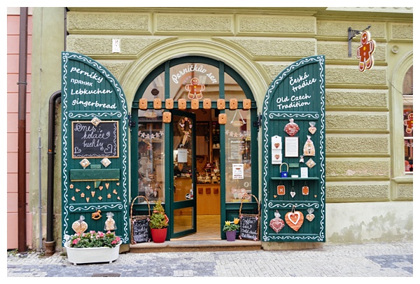 Gingerbread-Mans-Dream-in-Prague | foods to eat in prague