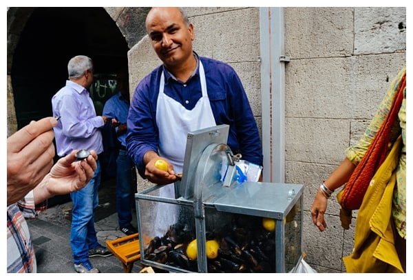 mussels vendor on Istanbul Grand Bazaar Tour