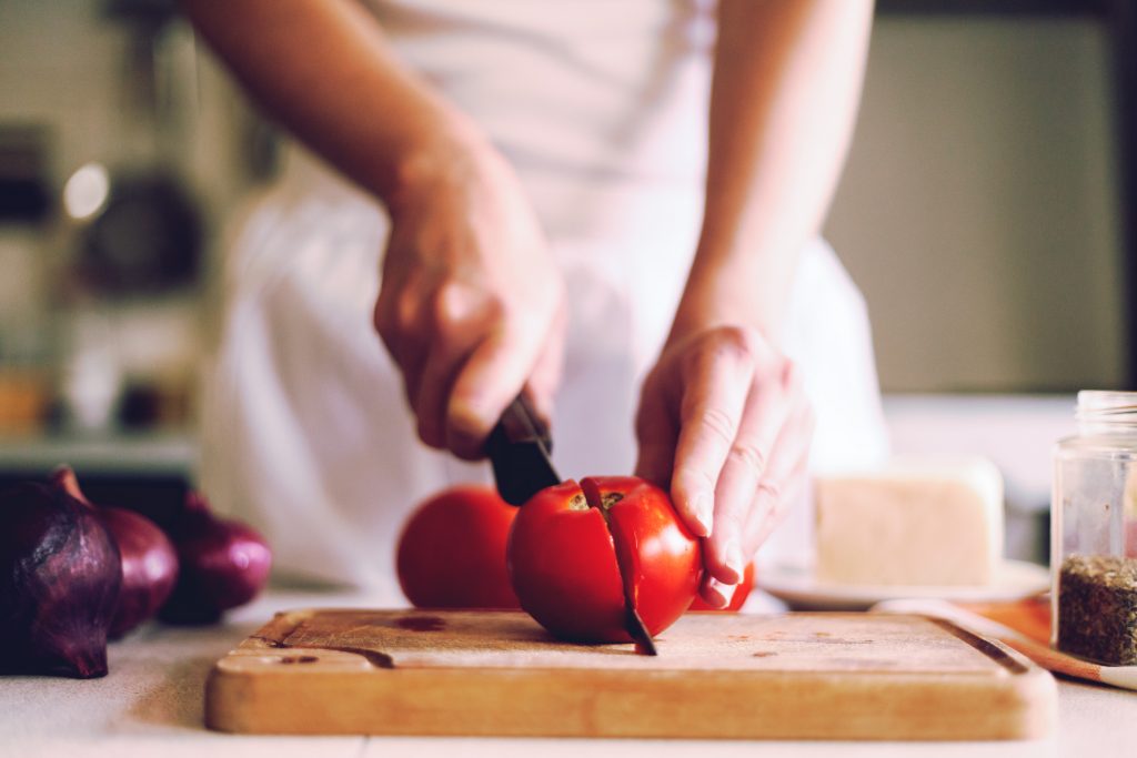 essential knife skills at findlay image