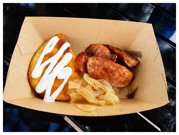 The Epcot Food and Wine Festival lets you taste your way around the world! Here are my picks for the food and drinks you must try and a few dishes that you can skip. 